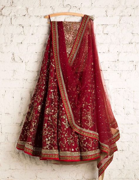 Lehenga Hanging, भारतीय दुल्हन संबंधी, Romance Perfume, डिजाइनर कपड़े, Blue Lehenga, Lehenga Online, Sister Outfits, Red Lehenga, Desi Clothes