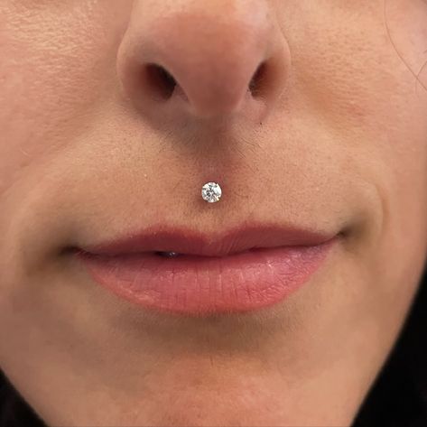 Medusa New 💎 #piercingjewelry #piercing #piercingideas #piercingmedusa #piercinglove #piercingaddict #titanium #titaniumjewelry #implantgrade #titaniogradoimplante #piercingsafe Medusa Piercing, Titanium Jewelry, Piercing Ideas, Piercing Jewelry, Makeup Hair, Piercings, Tattoos, Makeup, Hair