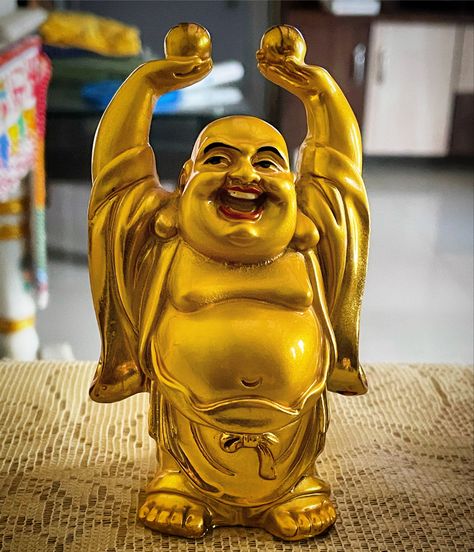 The Laughing buddha is symbol of Happiness... Lafing Budhha, Rhys Tattoo, Buddha Symbols, Symbol Of Happiness, Arc Reactor, Laughing Buddha, Trading Charts, Buddha Image, Silk Dupatta