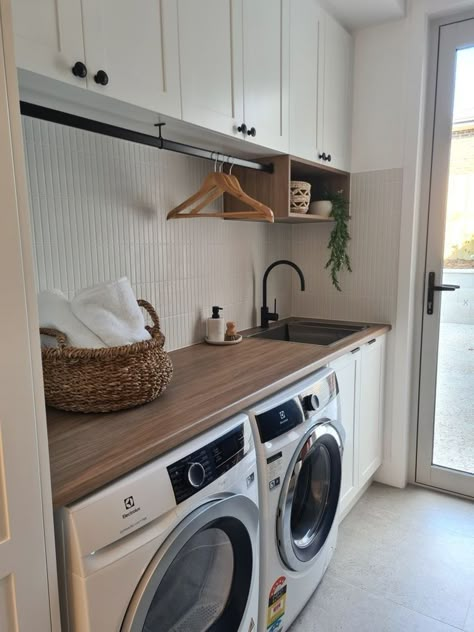 Laundry Room Grey Floor, Laundry Wood Countertop, Modern Country Laundry Room, Laundry Room Ideas With Window, Laundry Room With Butcher Block Counter, Laundry Room Wood Counter, Long Narrow Laundry Room Ideas, Lavaderos Ideas, Laundry Flooring