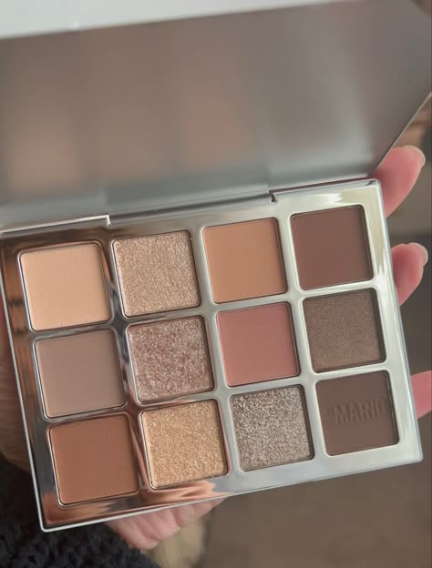 Makeup By Mario Ethereal Eyes Eyeshadow Palette, Eyeshadow Makeup Palette, Natural Makeup Palette, Neutral Makeup Palette, Makeup By Mario Eyeshadow Palette, Best Neutral Eyeshadow Palette, Make Up By Mario Palette Looks, Make Up Palettes, Eyeshadow Pallets Aesthetic