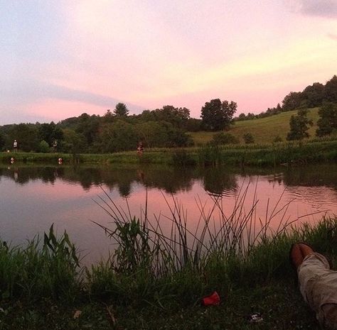 #pond. #sunset. #fishing. #relaxing Fishing Pond Ideas, Self Rules, Country Side Aesthetic, Aesthetic Pond, Home On A Hill, Fishing Landscape, Big Pond, Summer Nostalgia, Fishing Pond