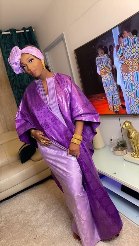 Eid Outfits African, Senegalese Clothing, Boubou Dresses, Bazin Dress, African Bazin, African Fabric Dress, Best African Dresses, African Fashion Skirts, African Inspired Clothing