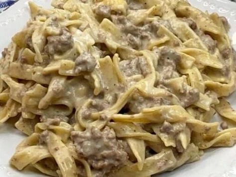 Homemade Hamburger Helper Beef Stroganoff – Creamy, Comforting, and So Easy to Make! - NewsBreak Copycat Hamburger Helper, Hamburger Helper Beef Stroganoff, Cheeseburger Meatloaf Recipes, Sausage And Potatoes Skillet, Homemade Beef Stroganoff, Classic Beef Stew, Crockpot Chicken And Dumplings, Broccoli Cheese Soup Recipes, Salisbury Steak Recipes