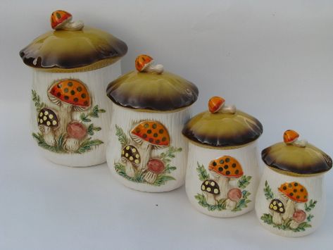 Retro 70s Merry Mushrooms canister and kitchen ware set, vintage Sears box Mushroom Canisters, Vintage Home Decor Living Room, Vintage Home Decor Farmhouse, Merry Mushroom, Vintage Canister Sets, Ceramic Canister Set, Goth Vintage, Vintage Canisters, Ceramic Canister