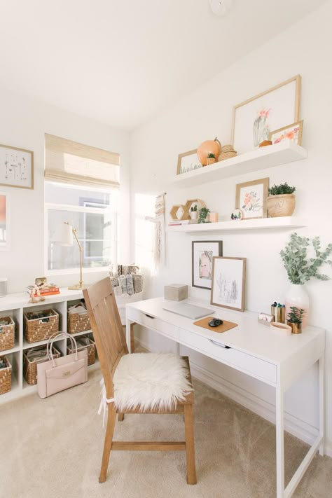 Bright office with styled shelves above desk. Ikea Desk Hack, Home Office Inspo, Hiasan Bilik Tidur, Woven Wood Shades, Cozy Home Office, Decor Ikea, White Desk, Geek Decor, Dekorasi Kamar Tidur