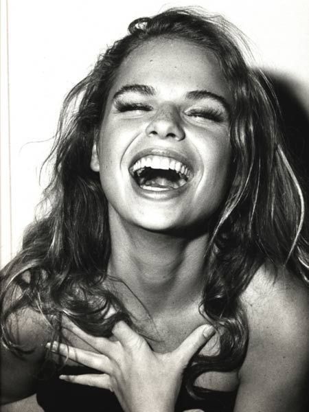 Girl laughing 인물 사진, White Photo, The Words, Make Me Smile, A Black, Feel Good, Beautiful People, Me Quotes, Vision Board