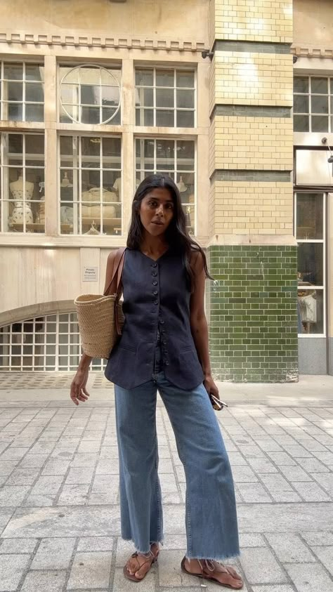 The Best Linen Vests Everyone is *Still* Wearing | Who What Wear Spring Outfits Ideas, Linen Pants Outfit, Summer Office Outfits, Europe Outfits, Italy Outfits, Summer Work Outfits, Looks Street Style, Outfits Spring, Vest Outfits