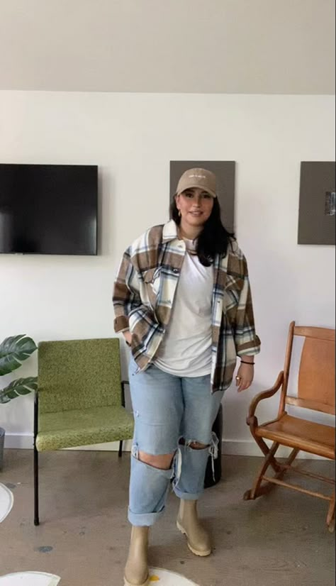 Flannel lesbians 
Masc lesbian style 
Plus size lesbian 
Plus size fashion 
Queer fashion Lesbian Outfits Formal, Masc Lesbian Outfits Formal, Plus Size Lesbian Fashion, Lesbian Outfits Summer, Plus Size Androgynous Fashion, Plus Size Flannel Outfits, Masc Lesbian Style, Plus Size Masc, Plus Size Tomboy Fashion