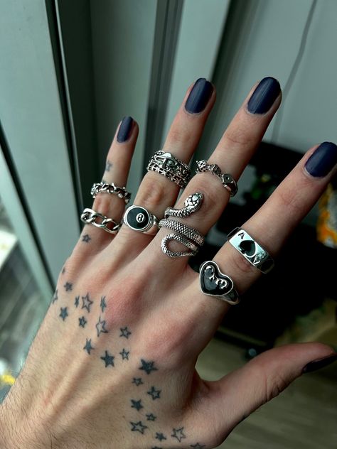 outfit, Instagram, pose, outfit of the day, OOTD, photo shoot, aesthetic, rings, alt, Y2K, silver rings, jewelry, hands, hand tattoo Rockstar Rings Aesthetic, Silver Rings On Hand Aesthetic, Hand With A Lot Of Rings, Hand Full Of Rings Aesthetic, Hand Covered In Rings, Silver Jewellery Y2k, Silver Jewelry Aesthetic Rings Grunge, Ring Arrangement On Hand Aesthetic, Chunky Silver Rings Aesthetic Grunge