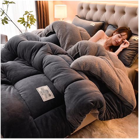 Bed Design Ideas, Blankets For Winter, Queen Size Blanket, Queen Size Comforter, Thick Blanket, Bed Design Modern, Comfy Blankets, Dekorasi Kamar Tidur, Bedroom Stuff