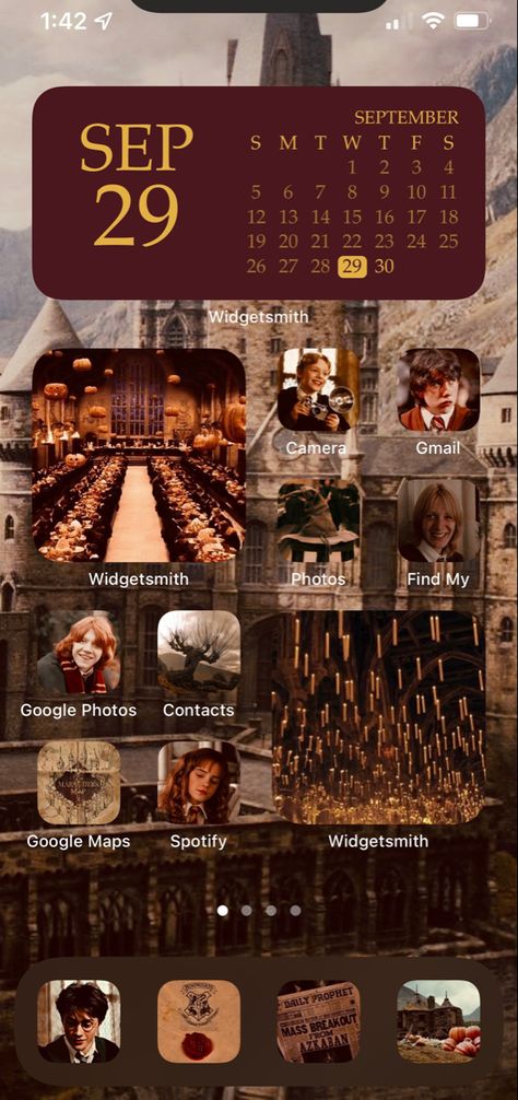 Iphone Harry Potter Theme, Iphone Background Harry Potter, Wallpaper Iphone Harrypotter, Gryffindor Fall Aesthetic, Harry Potter Wallpaper Phone Gryffindor, Harry Potter Aesthetic Homescreen, Halloween Aesthetic Harry Potter, Harry Potter Widget Ideas, Harry Potter Aesthetic Wallpaper Gryffindor