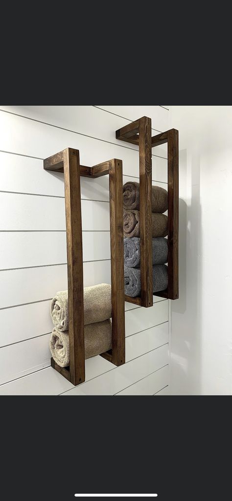 Towel Rack Bathroom Diy, Wall Towel Racks, Diy Towel Rack, Bathroom Towel Storage, Bathroom Towel Rails, Diy Towels, Towel Holder Bathroom, Up House, Bathroom Inspiration Decor