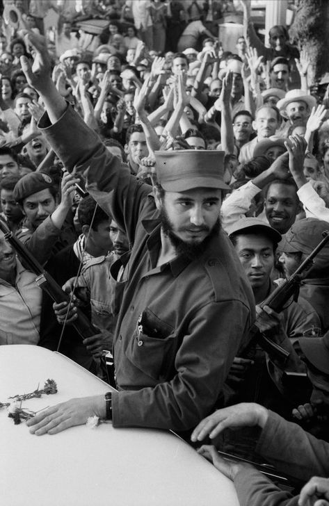 "Not a Bed of Roses" - Burt Glinn's Photos of the Cuban Revolution (1959) - Flashbak Cuba Fidel Castro, Cuba Pictures, Cuban Revolution, Viva Cuba, Mao Zedong, Ernesto Che, Cuban Missile Crisis, History Facts Interesting, Fidel Castro