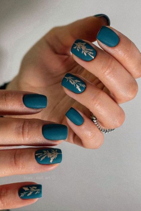 20 Flattering Teal Nail Designs To Fall In Love With Dark Teal And Orange Nails, Fall Turquoise Nails, Teal Fall Nail Designs, Turquoise Fall Nails, Fall Teal Nails, Cute Teal Nails, Deep Teal Nails, Teal Color Nails, Dark Teal Nails Designs