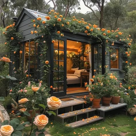 Guest Cottage, House Cabin, She Sheds, Fantasy House, Tiny House Cabin, Romantic Homes, Garden Studio, Tiny House Living, Decoration Inspiration