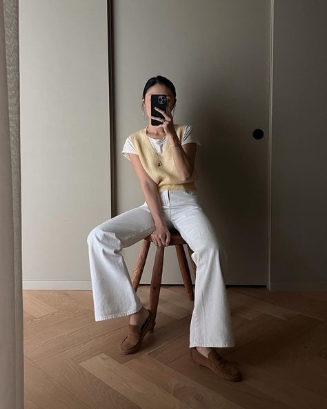 3 words • Instagram Sophia Chang, Elegant Outfit Classy, Elegant Outfit, French Vintage, Instagram Photo, Photo And Video, Instagram