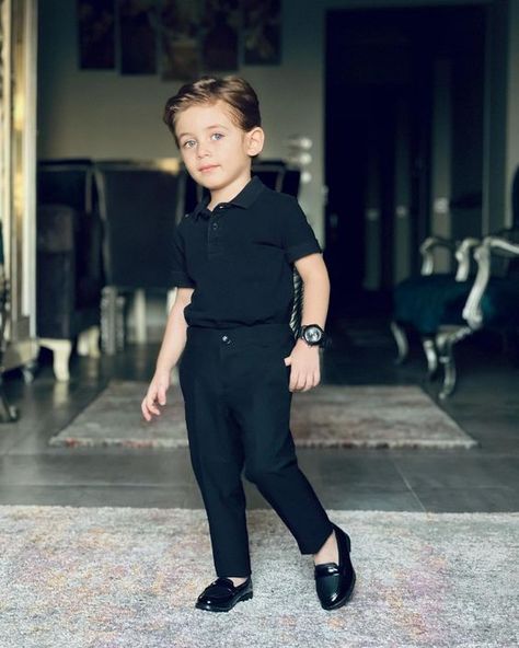 2024 Boys' Casual Fashion: Smart Styles & Swag Outfits for Kids Boys Dressy Outfits, Mommy Son Outfits, Wedding Outfit For Boys, Outfits For Kids, Kids Dress Boys, Baby Boy Outfits Swag, Outfit Elegantes, Baby Boy Dress