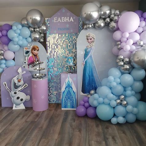 DIY Balloon Garland Kit Frozen Inspired Girls Birthday - Etsy Australia Frozen Party Ideas Decoration Centerpieces, Frozen Birthday Set Up, Princess Theme Birthday Party Centerpieces, Frozen Theme Table Decor, Frozen 2 Balloon Garland, Frozen Themed Balloon Garland, Elsa Frozen Decorations Party Ideas, Disney Theme Birthday Decor, Elsa Backdrop Frozen Theme