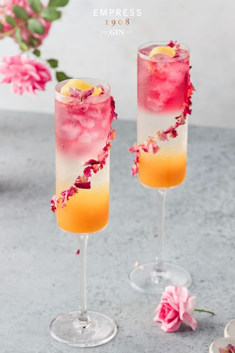 Summertime Cocktails Alcohol, Welcome Drink Ideas, Spritz Recipes, Empress 1908 Gin, Shower Recipes, Drink Garnishing, Pretty Cocktails, Refreshing Summer Cocktails, Cocktail And Mocktail