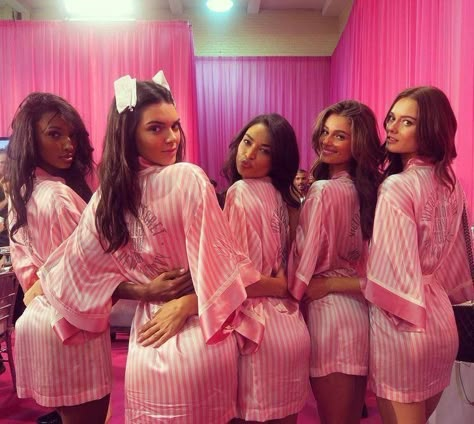 Victoria Secret 2014, Kily Jenner, Victoria's Secret Aesthetic, Tumblr Girly Aesthetic 2013, Victoria Secret Model, Pink Tumblr Aesthetic, Victoria Secret Models, Girls Tumbler, Vs Fashion Shows