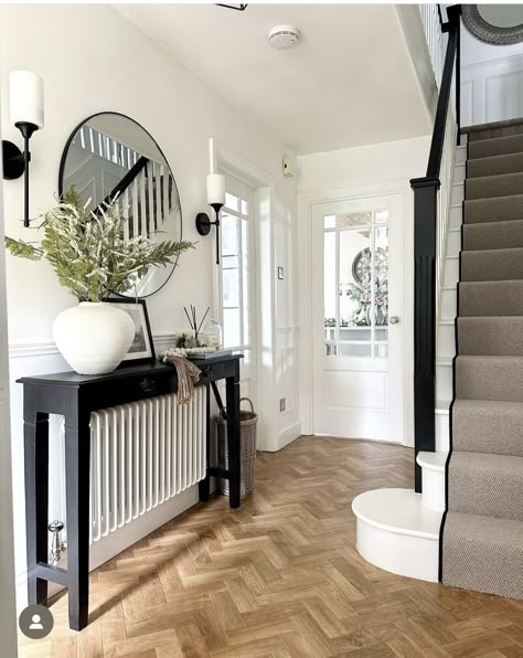 Neutral Hallway Black Accents, Entrance Hall And Stairs Ideas, Hall Ways Ideas Neutral, Black And White Hallway Decor, Hallway Ideas Victorian, White And Black Hallway Ideas, Hallway Decorating Black And White, Passage Decor Hallways, Hallway Inspiration Modern