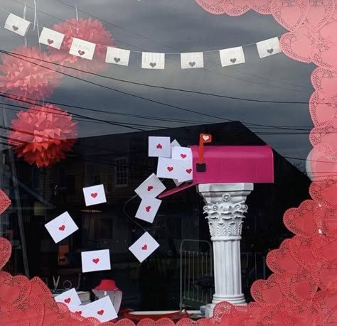 Boutique Window Displays, Valentines Window Display, Valentines Day Decoration, Window Display Retail, Decoration Vitrine, Store Window Displays, Window Display Design, Diy Valentines Decorations, Store Windows