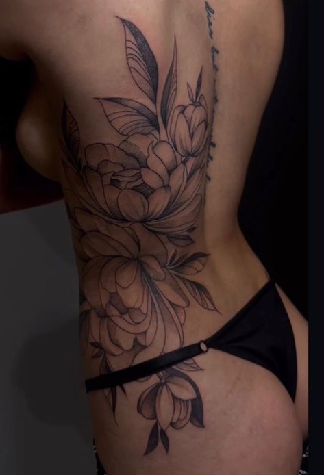 Tattoos Ribs Women, Womens Side Tattoos Large, Tattoos For Women Ribs, Large Side Tattoos Women, Large Rib Tattoo, Ribcage Tattoos For Women Large, Big Side Tattoos Women, Tattoo Side Rib Women Large, Big Rib Tattoos For Women