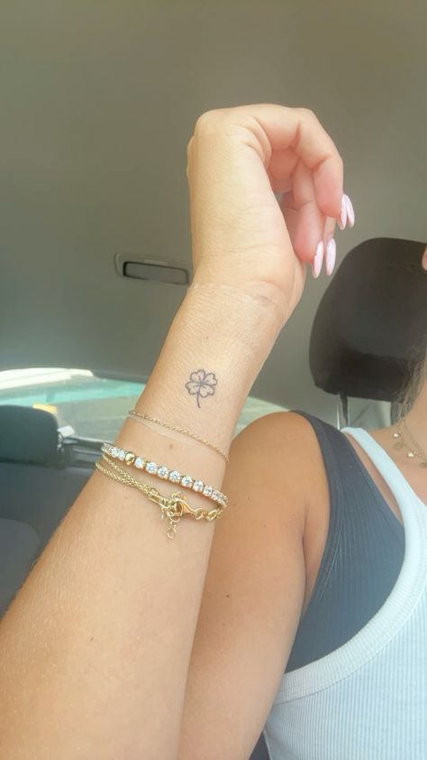 Altimerzers Tattoos, Matching Four Leaf Clover Tattoos, 4 Leafed Clover Tattoo, Irish Luck Tattoo, Four Leaf Clover Tattoo Wrist, Mini Shamrock Tattoo, Meaningful Medium Sized Tattoos, Best Placement For Number Tattoos, Simple Irish Tattoos For Women