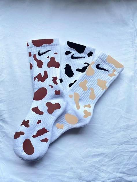 Nike, cow print, brown aesthetic Cow Socks, Cow Stuff, Style Socks, Nike Socks, Cute Nike, Country Outfits, Cow Print, Christmas List, Things I Want