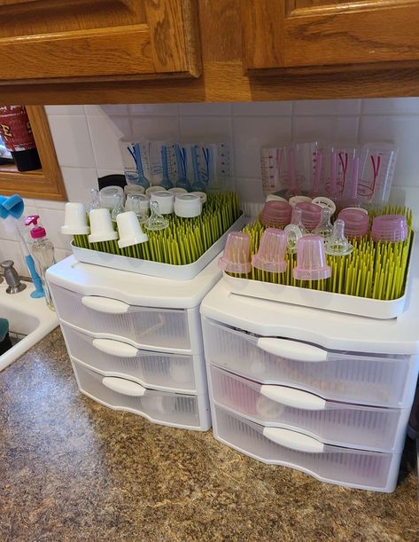 Nursing Area In Bedroom, Bottle And Pumping Organization, Bottle And Pump Part Organization, Newborn Kitchen Organization, Diy Baby Bottle Organizer, How To Organize Breastmilk In Freezer, Cirkul Water Bottle Refill Storage, Bedroom Setup For Newborn, Newborn Nursery Organization