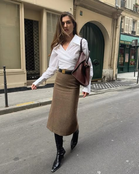 Office Fits, Old Money Fashion, Professional Outfit, Business Wardrobe, Capsule Wardrobe Work, Money Fashion, Pencil Skirt Outfits, Corporate Style, Rock Outfit