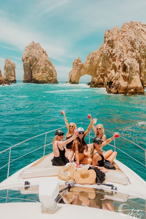 Amazing Vacation Spots, Boat Bachelorette, Boat Photoshoot, Mexico Bachelorette, Bachelorette Inspo, Best Yachts, Places To Travel With Friends, Travel With Friends, Cabo Wedding