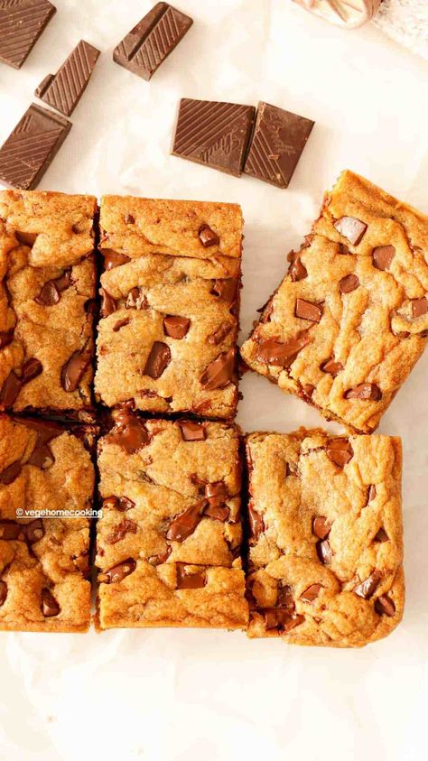 Chocolate Chunk Cookie Bars (Eggless and Small Batch) Eggless Cookie Bars, Eggless Bars, Butterless Cookies, Eggless Cookies, Sweet Bakes, Easy To Bake, 2023 Recipes, Pan Cookies, Eggless Desserts