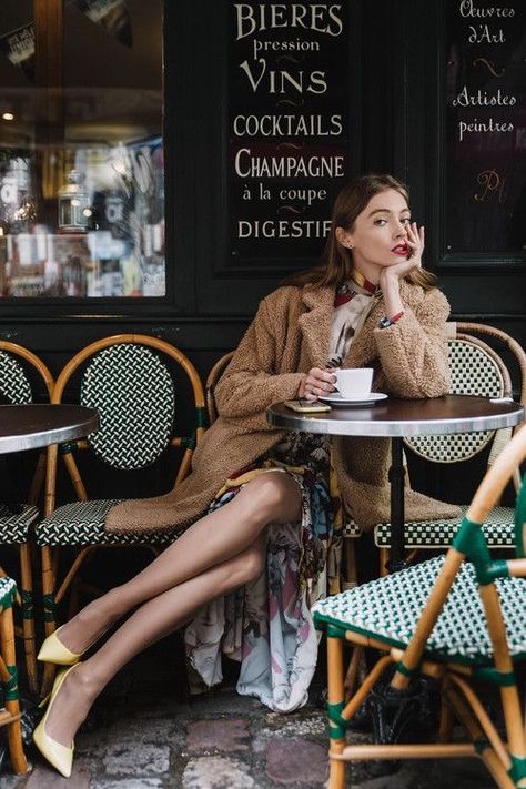 Cafe Shoot, Cafe Photoshoot, Parisian Breakfast, Paris Shooting, Paris Shoot, Feminine Universe, Photography Studio Decor, Girl In Paris, Paris Photoshoot