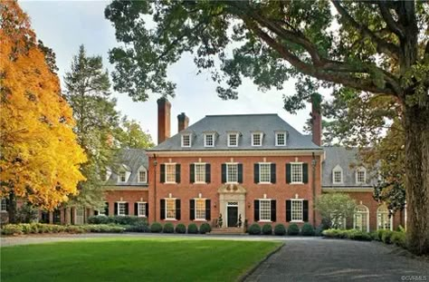 Brick Colonial House, Georgian Revival, Colonial House Exteriors, Georgian Style Homes, Georgian Mansion, Georgian Architecture, Red Brick House, Mansions For Sale, Georgian Homes