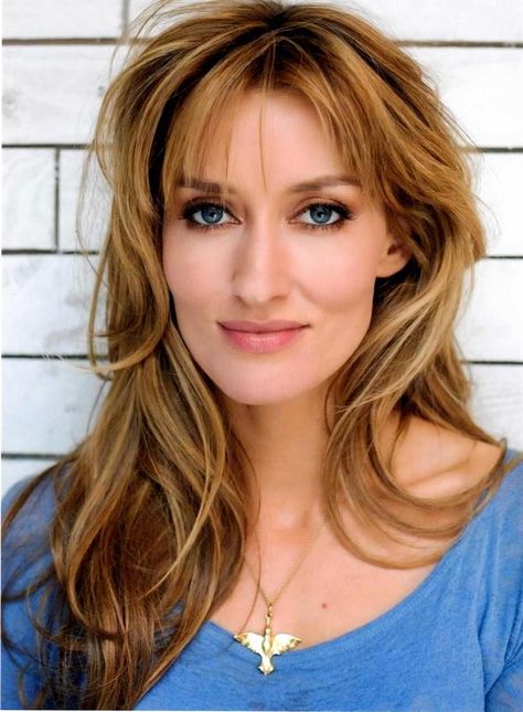 Natascha Mcelhone, Soft Autumn, Pretty Makeup, Beautiful Eyes, Celebrities Female, Timeless Beauty, New Hair, Beauty Women, Hair Inspiration