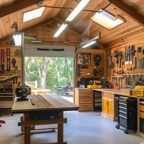 Woodworking Space, Bloxburg Backyard Ideas, Bloxburg Backyard, Kids Yard Ideas, Yard Ideas For Kids, Diy Garage Gym, Diy Garage Bar, Diy Garage Work Bench, Diy Garage Storage Cabinets