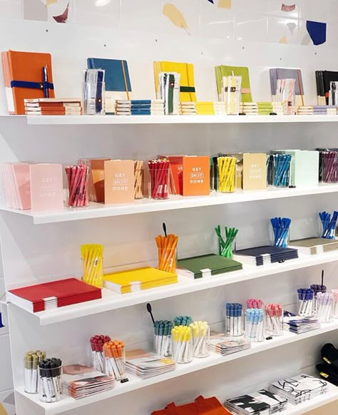 Stationery Display Shelf, Small Printing Shop Interior Design, Stationery Interior Design, Stationary Supplies Business, Small Shop Design Ideas, Japanese Stationary Store, Stationery Shop Display, Stationary Display Ideas, Stationery Display Ideas