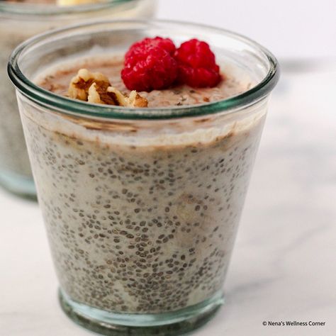 Banana Chia Pudding Banana Chia Seed Pudding, Wellness Corner, Chia Seed Pudding Recipe, Banana Chia Pudding, Oatmeal With Fruit, Healthy Oatmeal Breakfast, Chia Seed Recipes Pudding, Chia Recipe, Healthy Carbs