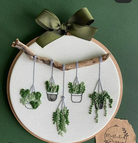 Embroidery Hoop Art Diy, Embroidery Lessons, Diy Embroidery Patterns, Basic Embroidery Stitches, Handmade Embroidery Designs, Pola Sulam, Hand Embroidery Projects, Embroidery Works, Hand Embroidery Flowers