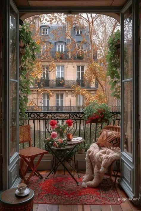 Retro Balcony Decor, French Balcony, Balcony Design Ideas, Porch Swings, Small Balcony Design, Eclectic Interior Design, Room Balcony, Apartment Aesthetic, Balcony Design