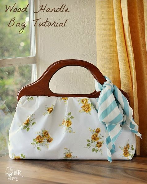 Create Your Own Bag with the Help of These 17 Amazing DIY Ideas Repurposed Doilies, Linen Crafts, Wooden Handle Bag, Straight Stitch Sewing, Upcycle Vintage, Handbag Tutorial, Patchwork Diy, Easy Wood, Sewing Tutorials Free