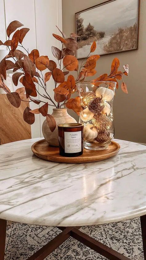 25 Fall Tray Decor Ideas That'll Make Your Home Insta-Worthy Fall Tray Decor, Fall Apartment Decor, Fall Tray, Fall Room Decor, Easy Fall Decor, Cozy Fall Decor, Fall Decor Inspiration, Dekor Diy, Fall Deco