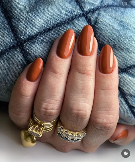 Fall Almond Nails, Kutek Disney, Orange Nail Designs, Orange Nail, Simple Fall Nails, Fall Nail Trends, Smink Inspiration, Makijaż Smokey Eye, Thanksgiving Nails