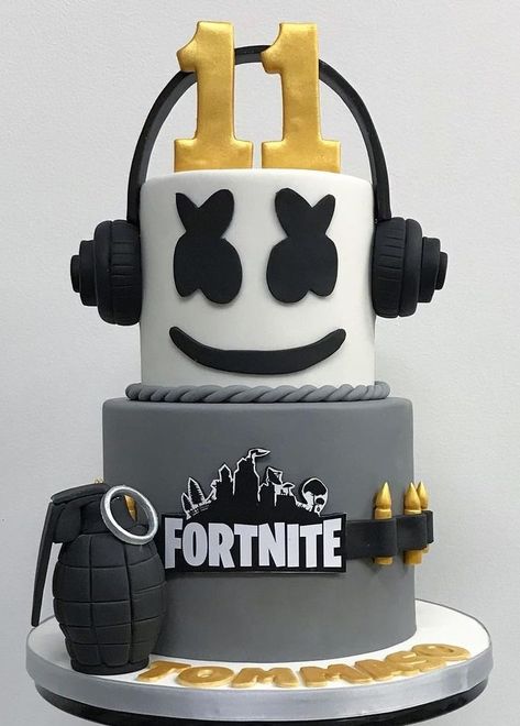 Marshmello Birthday Cakes, Cake Fortnite Birthday, Fortnite Birthday Party Cake, Fortnite Cakes Ideas, Fortnight Birthday Cake, 10th Birthday Boy Cake, Teen Boy Cake Ideas, Fortnite Marshmello Cake, Fortnight Cakes For Boys