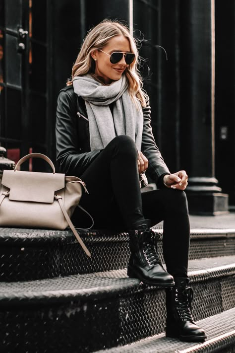 Black Military Boots Outfit, Combat Boot Style, Chanel Boots Outfit, Winter Boots 2022, Combat Boots With Jeans, Black Combat Boots Outfit, How To Style Combat Boots, Chanel Combat Boots, Combat Boot Outfits