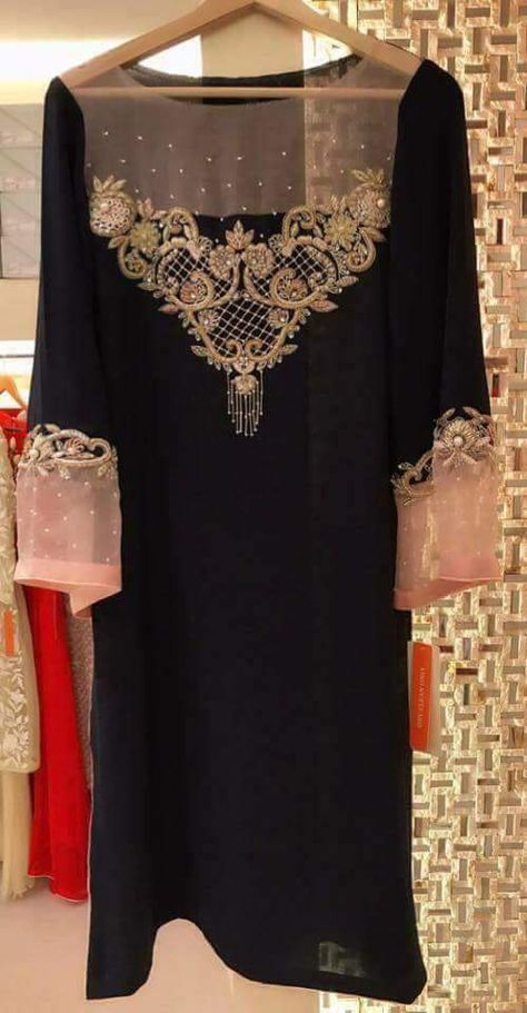 Black Suit Embroidery Designs, Black Suit Embroidery, Suit Embroidery Designs, Designers Dresses, Suit Embroidery, Pakistani Formal Dresses, Outfits Indian, Velvet Dress Designs, Pakistani Wedding Outfits