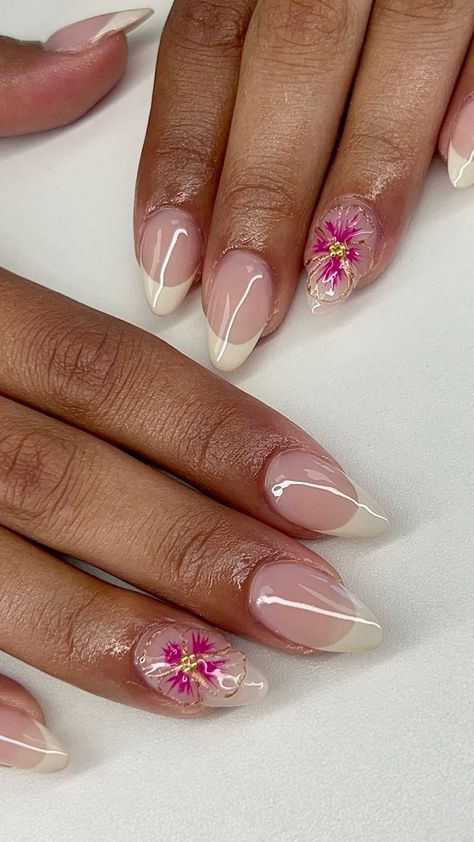 Shorties Acrylic Nails Almond, Flower Nail French Tip, Flower On Ring Finger Nails, Short Flower Acrylic Nails, Almond 3d Flower Nails, Short French Nails With Flower, Short Almond Flower Nails, Short Almond Birthday Nails, Cute Short Almond Nail Ideas