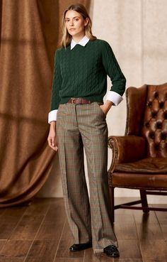 House Of Bruar Women, British Casual Style Women, House Of Bruar, London Outfit Ideas Winter, British Style Outfits, British Style Women Outfits, Trousers Women Outfit, 10 Winter Outfits, British Country Style